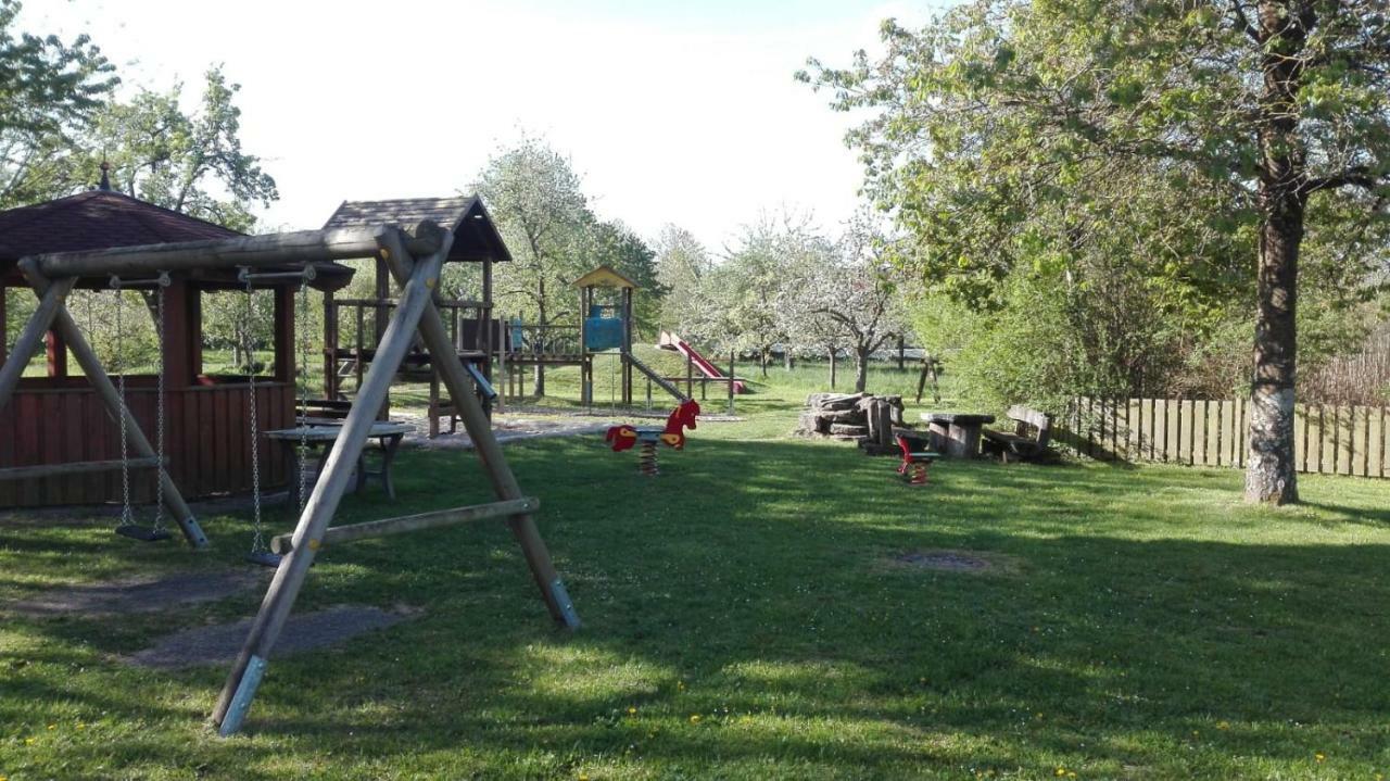 Obere Ferienwohnung Asshoff Zwischen Odenwald, Taubertal Und Bauland Berolzheim Dış mekan fotoğraf