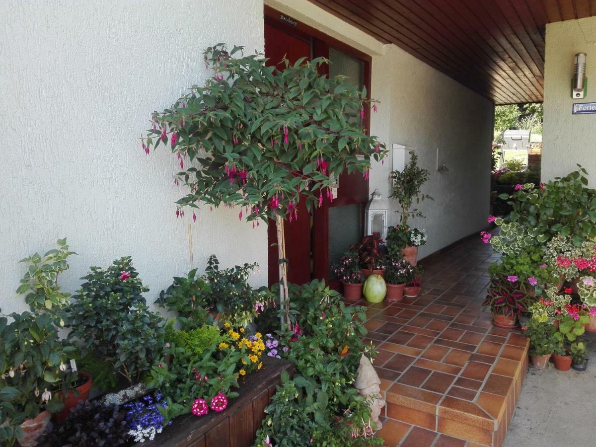 Obere Ferienwohnung Asshoff Zwischen Odenwald, Taubertal Und Bauland Berolzheim Dış mekan fotoğraf